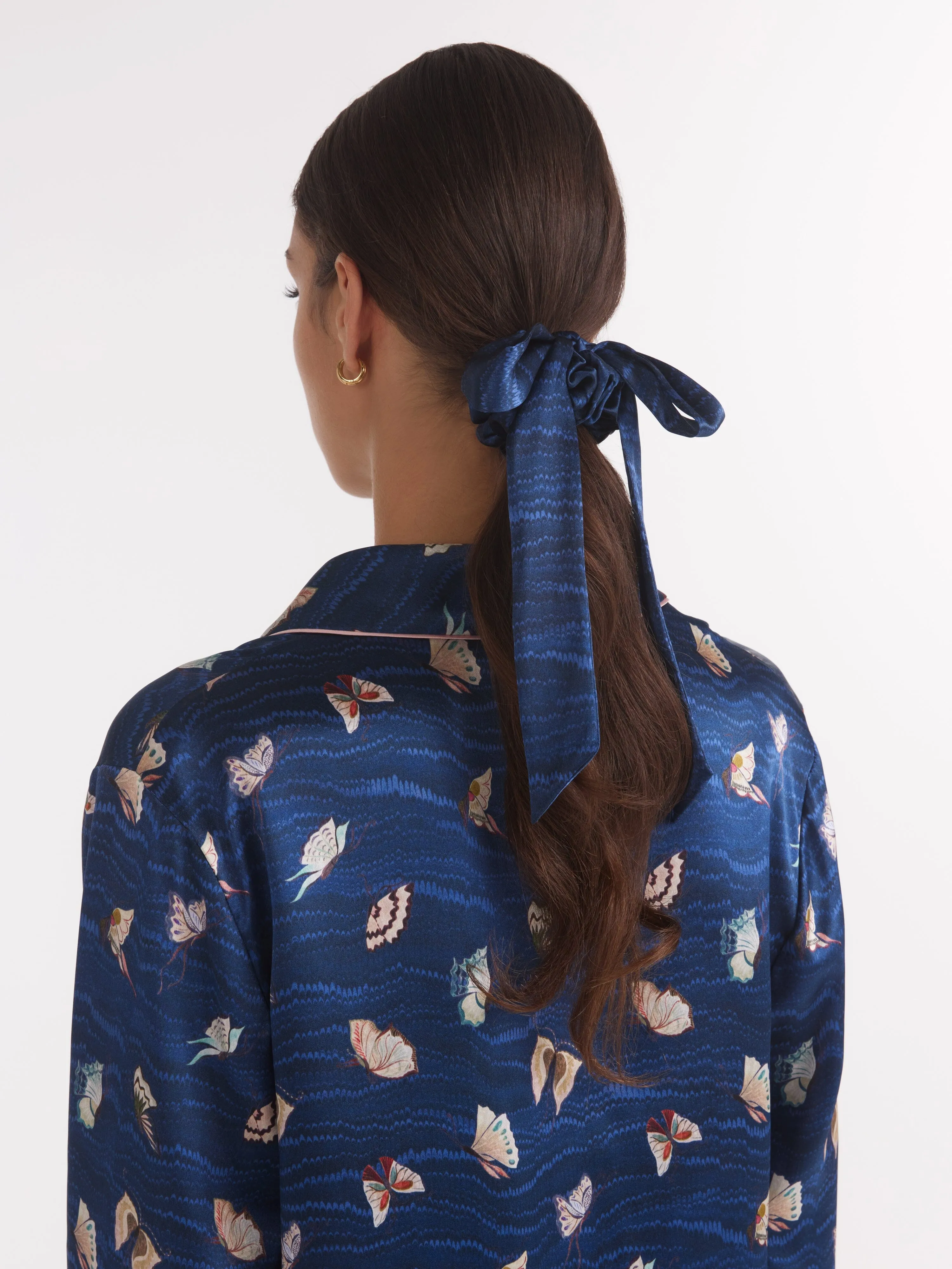 Bow Scrunchie in Navy Marbling