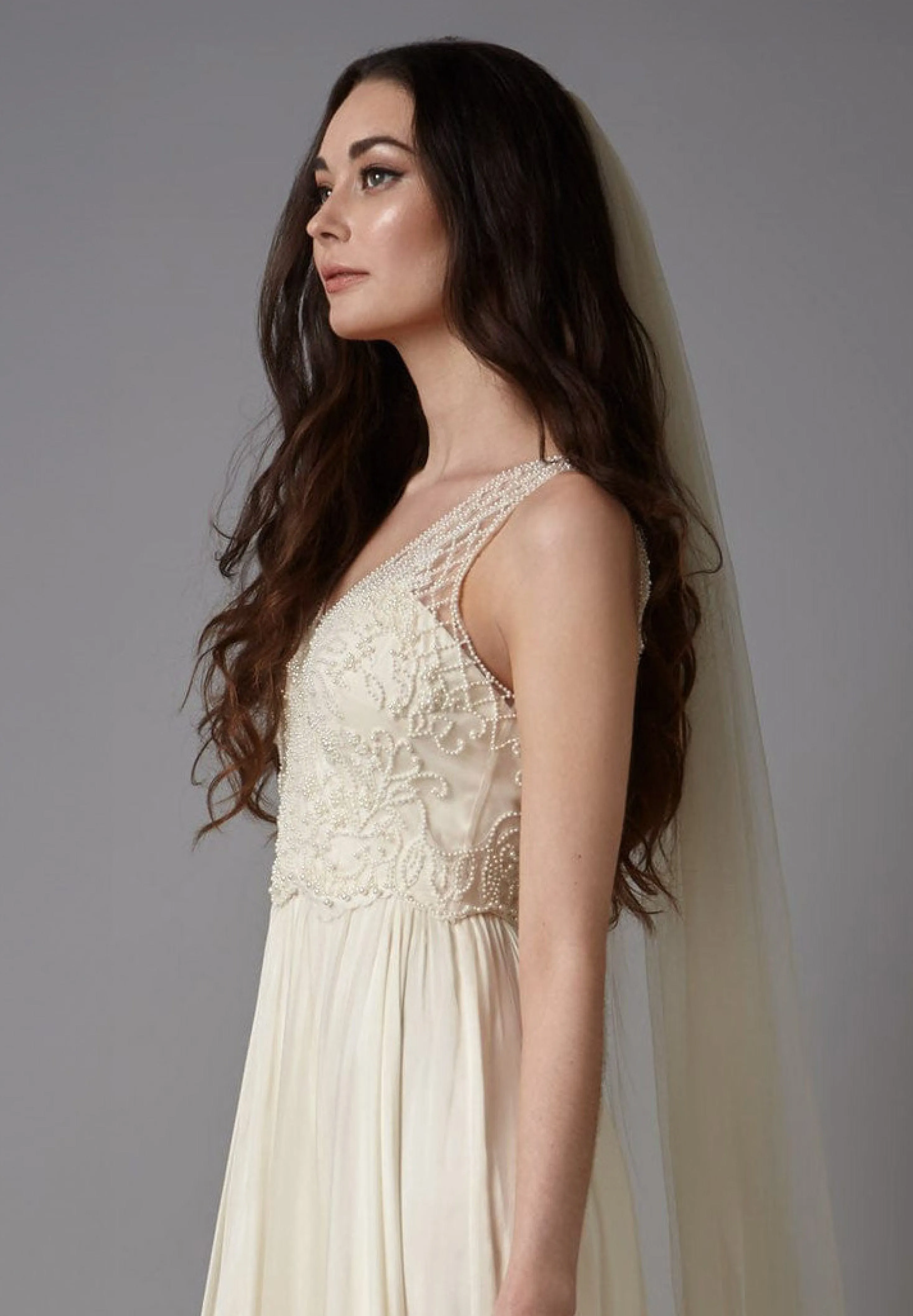 Chelsea Veil Cream