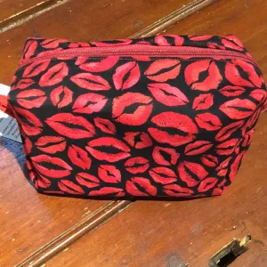 DM2-041 Set of 2 Toiletry Bags