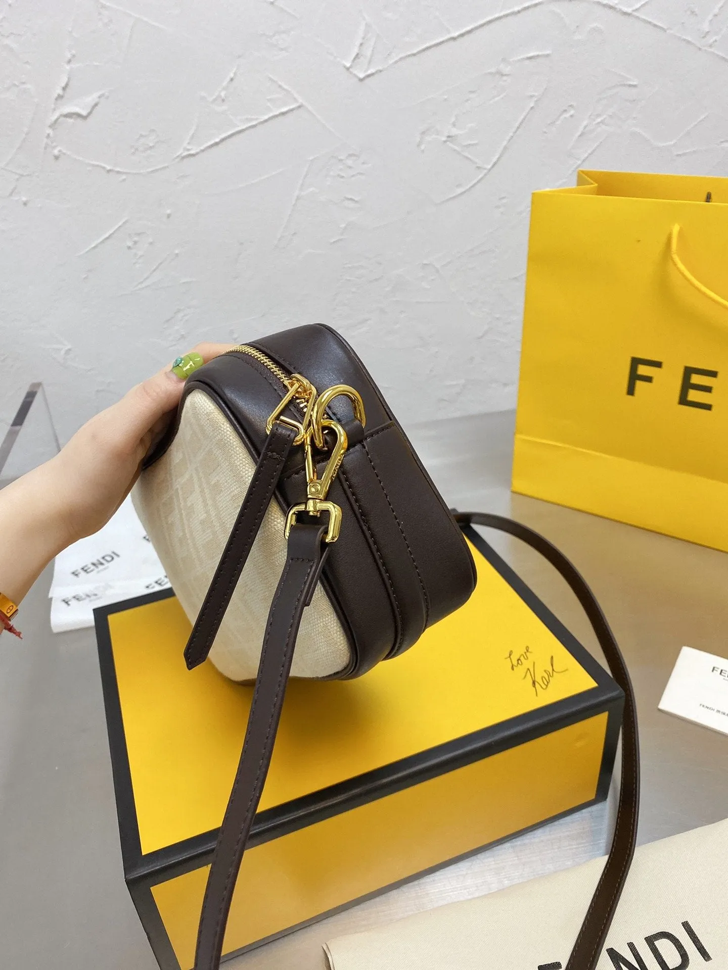EN   Designer bags by Fendi 129