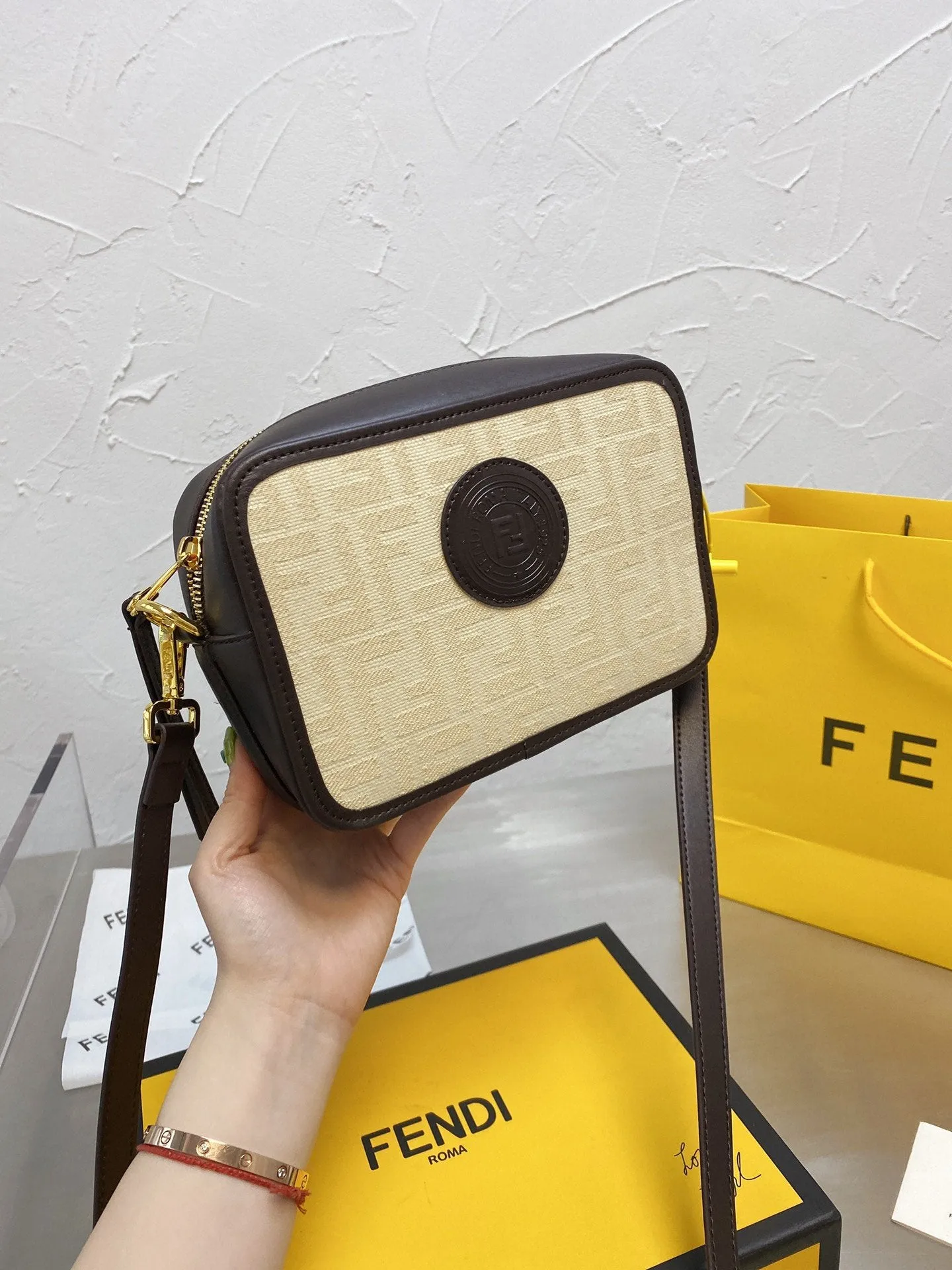 EN   Designer bags by Fendi 129