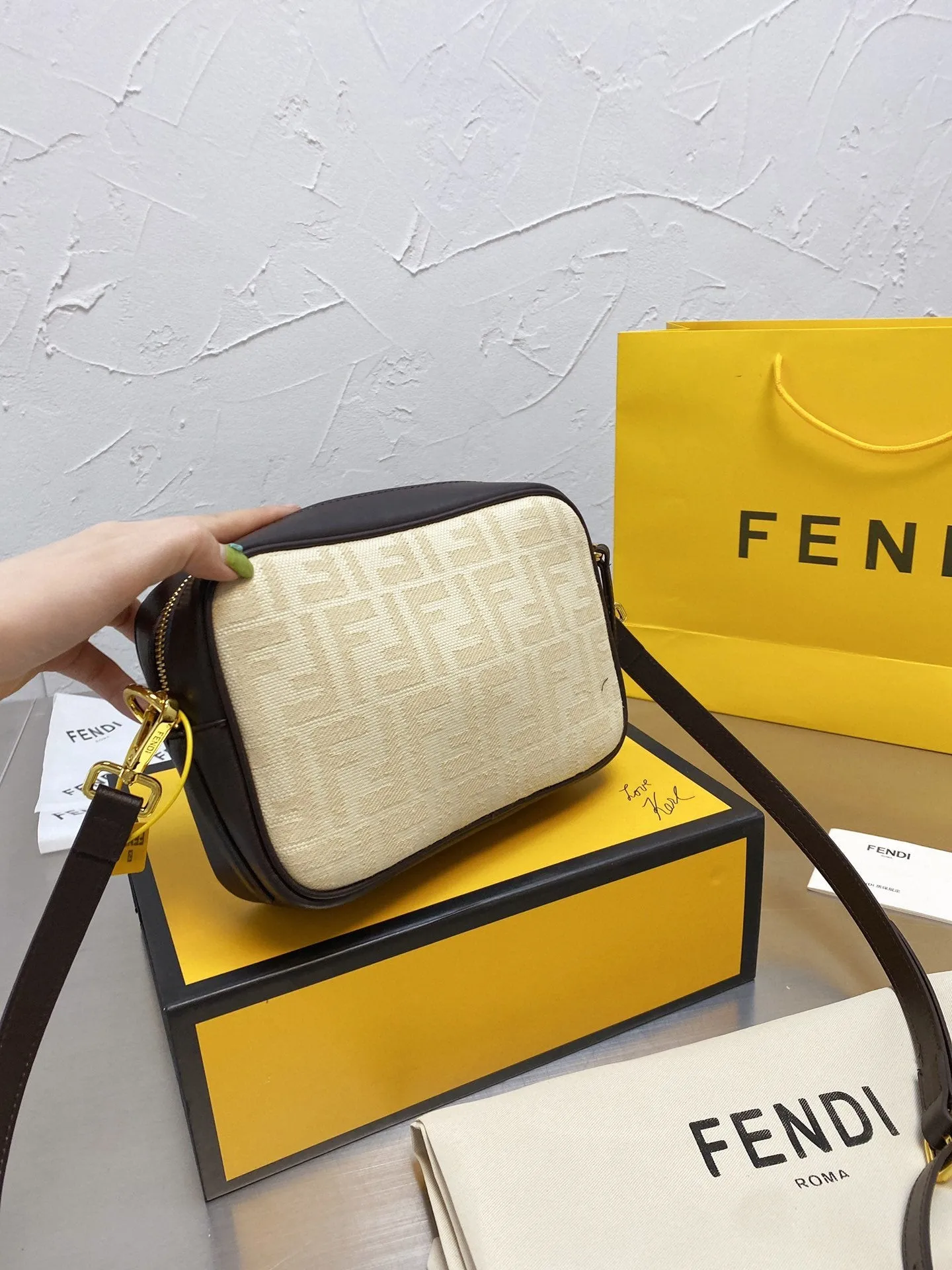EN   Designer bags by Fendi 129