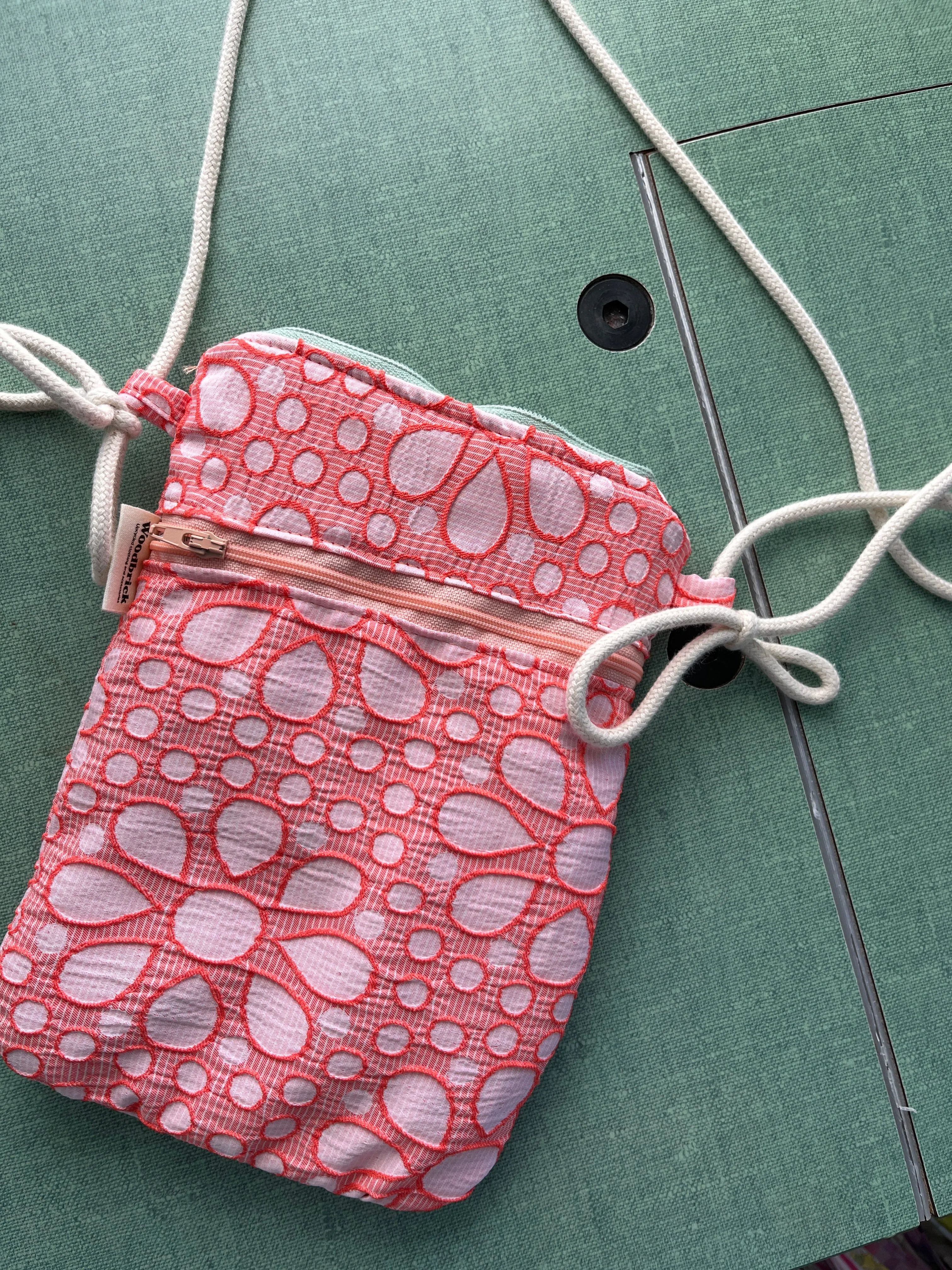 “Groovin” Loop Crossbody bag