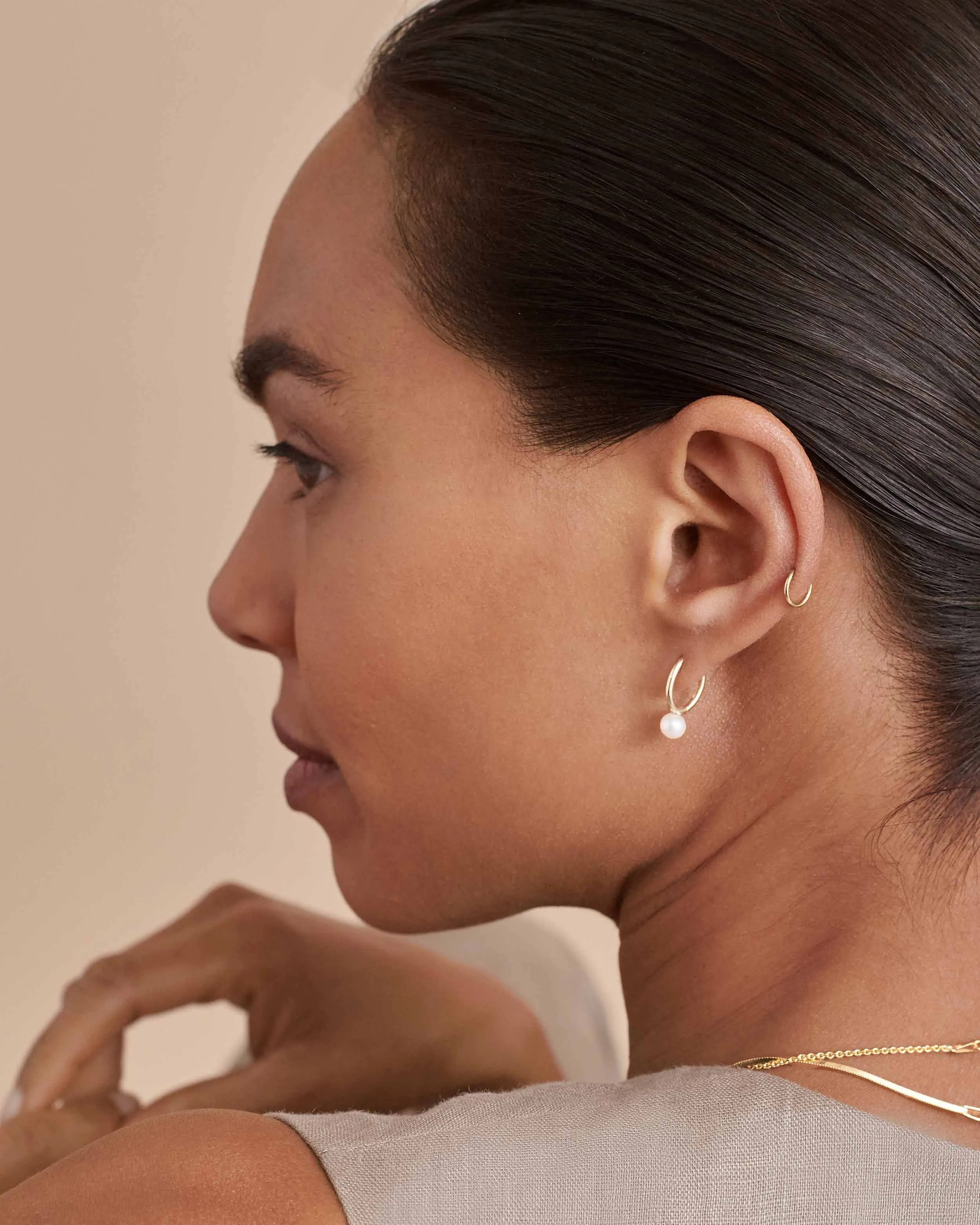 Pearl Oval Hoop Earrings