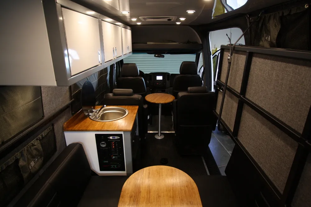 RB Touring Ensign - 144" 4x4