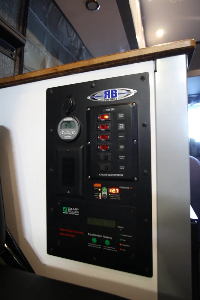 RB Touring Ensign - 144" 4x4