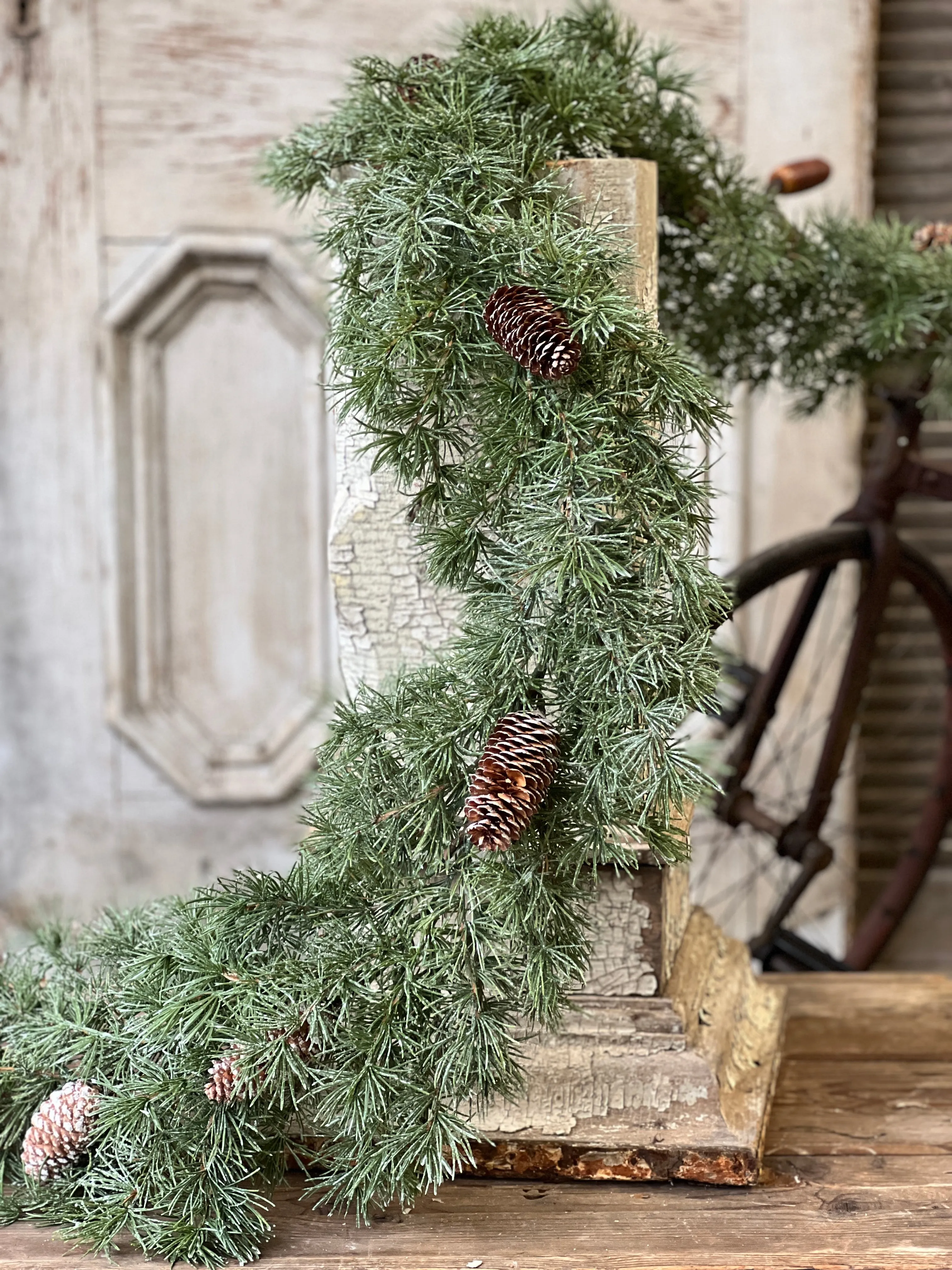 Shining Spindle Pine Garland | 6'