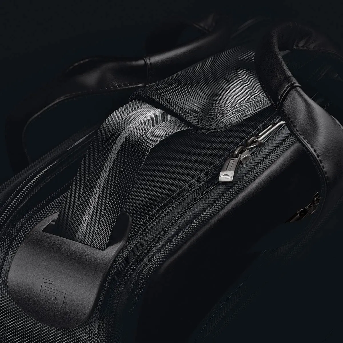 Solo Classic 16In Smart Strap Briefcase