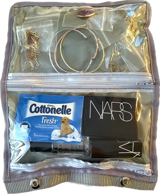 TBSLH- La Tour Eiffel Hanging Toiletry Bag