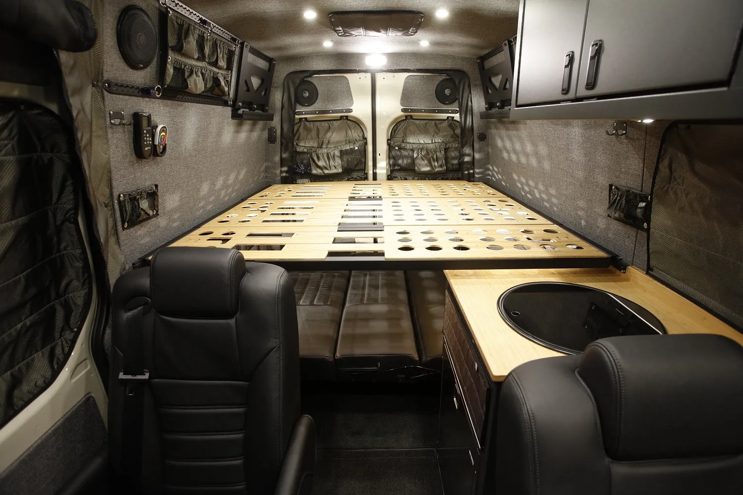 Touring Van DM - 144 4x4