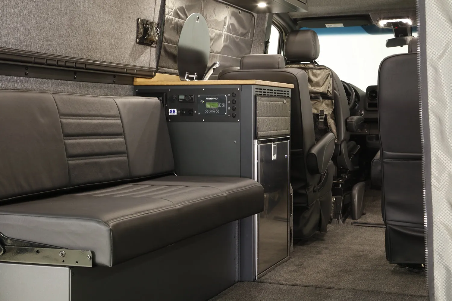 Touring Van DM - 144 4x4