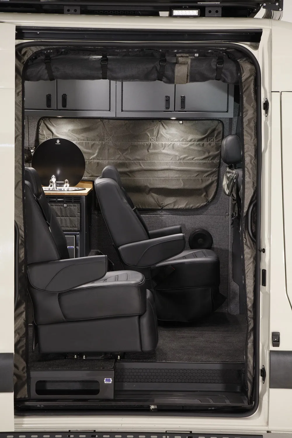 Touring Van DM - 144 4x4