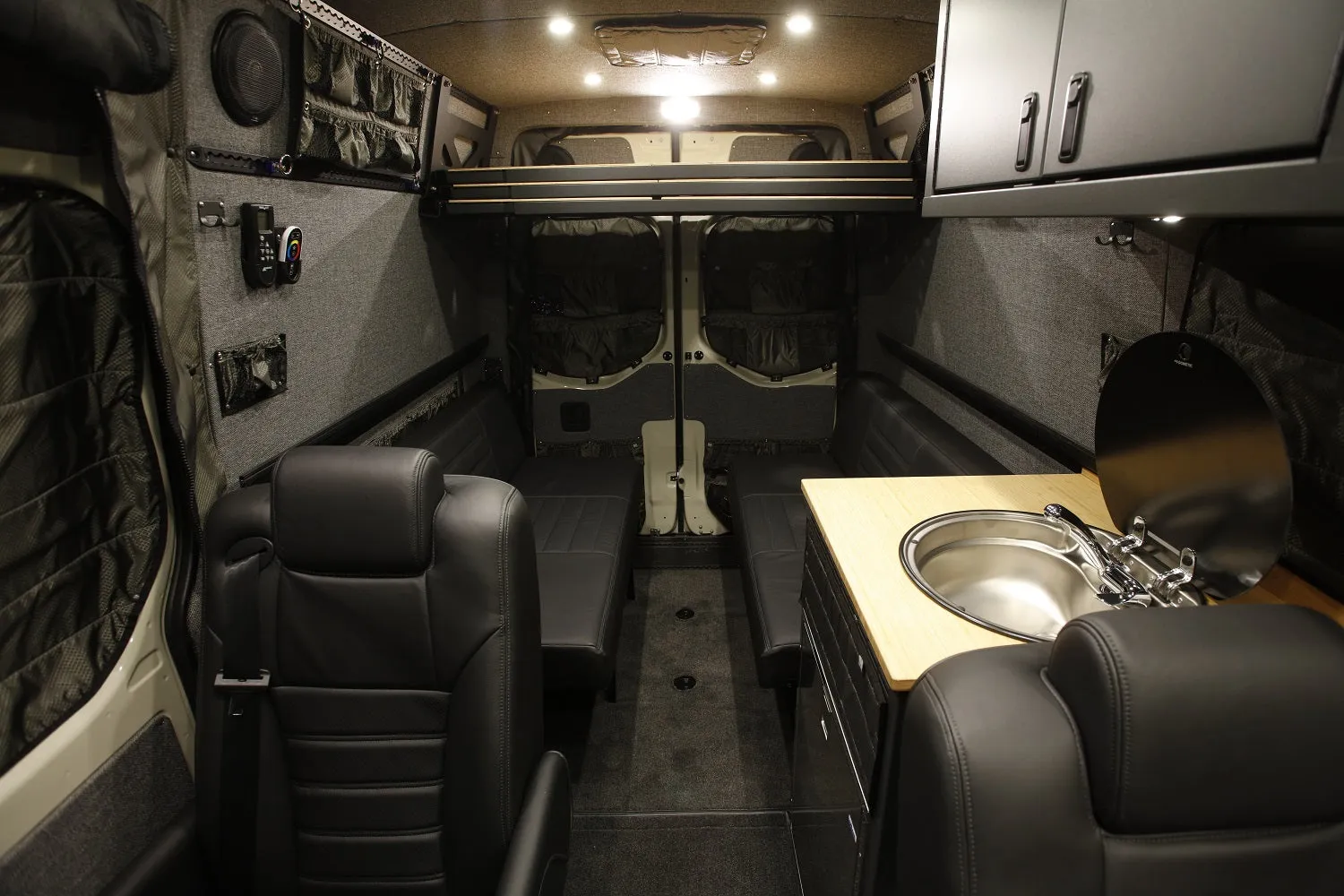 Touring Van DM - 144 4x4