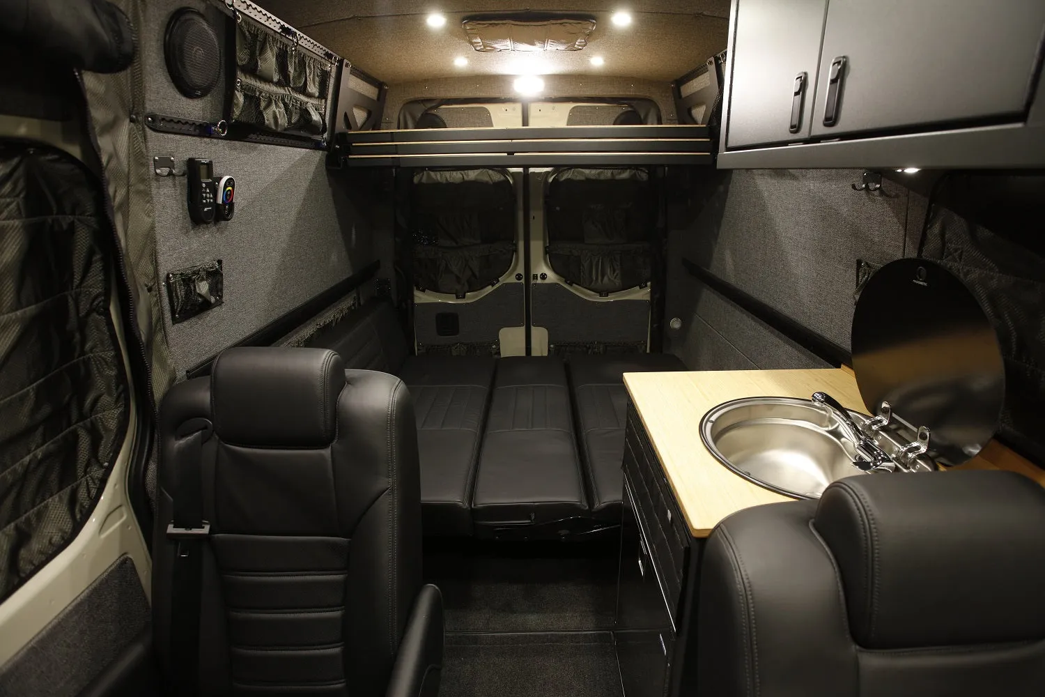Touring Van DM - 144 4x4